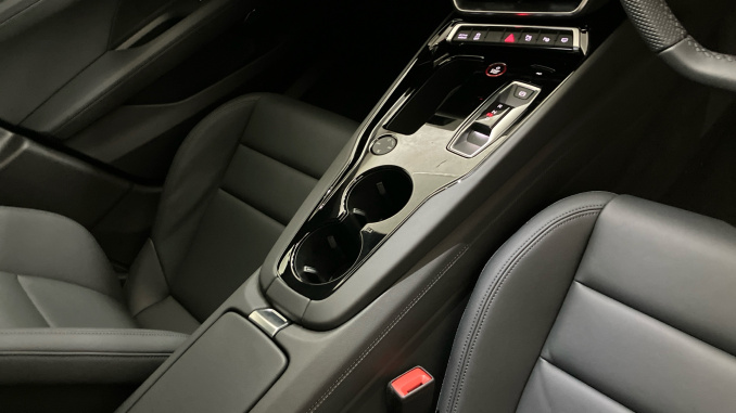 Audi e-tron GT 370kW 105kWh Quattro 4dr Auto Electric Saloon - Image 14
